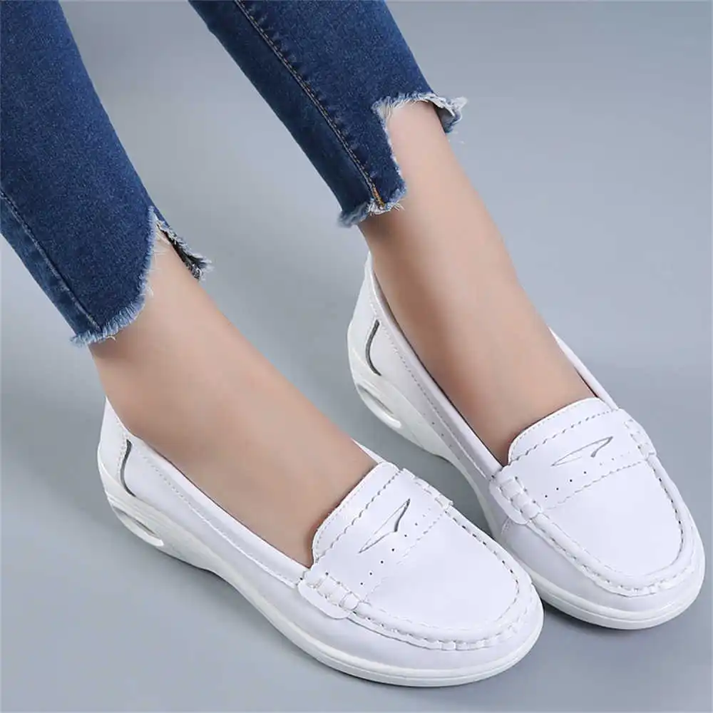Thick Sole Slipon White Traine - Women'S Fashion From The 50S recension och pris