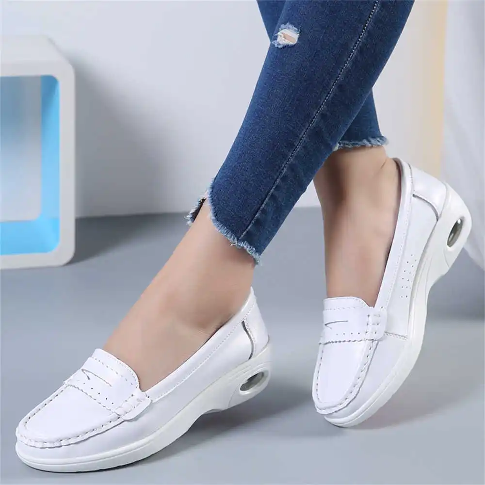 Thick Sole Slipon White Traine - Women'S Fashion From The 50S recension och pris